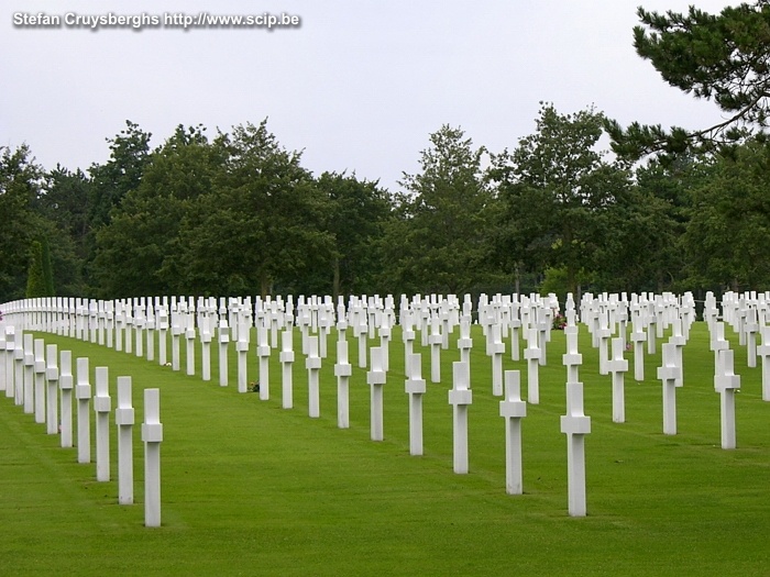 Colleville-sur-Mer This cemetery contains the graves of 9387 American military dead, most of whom gave their lives during the landings of World War II. Stefan Cruysberghs